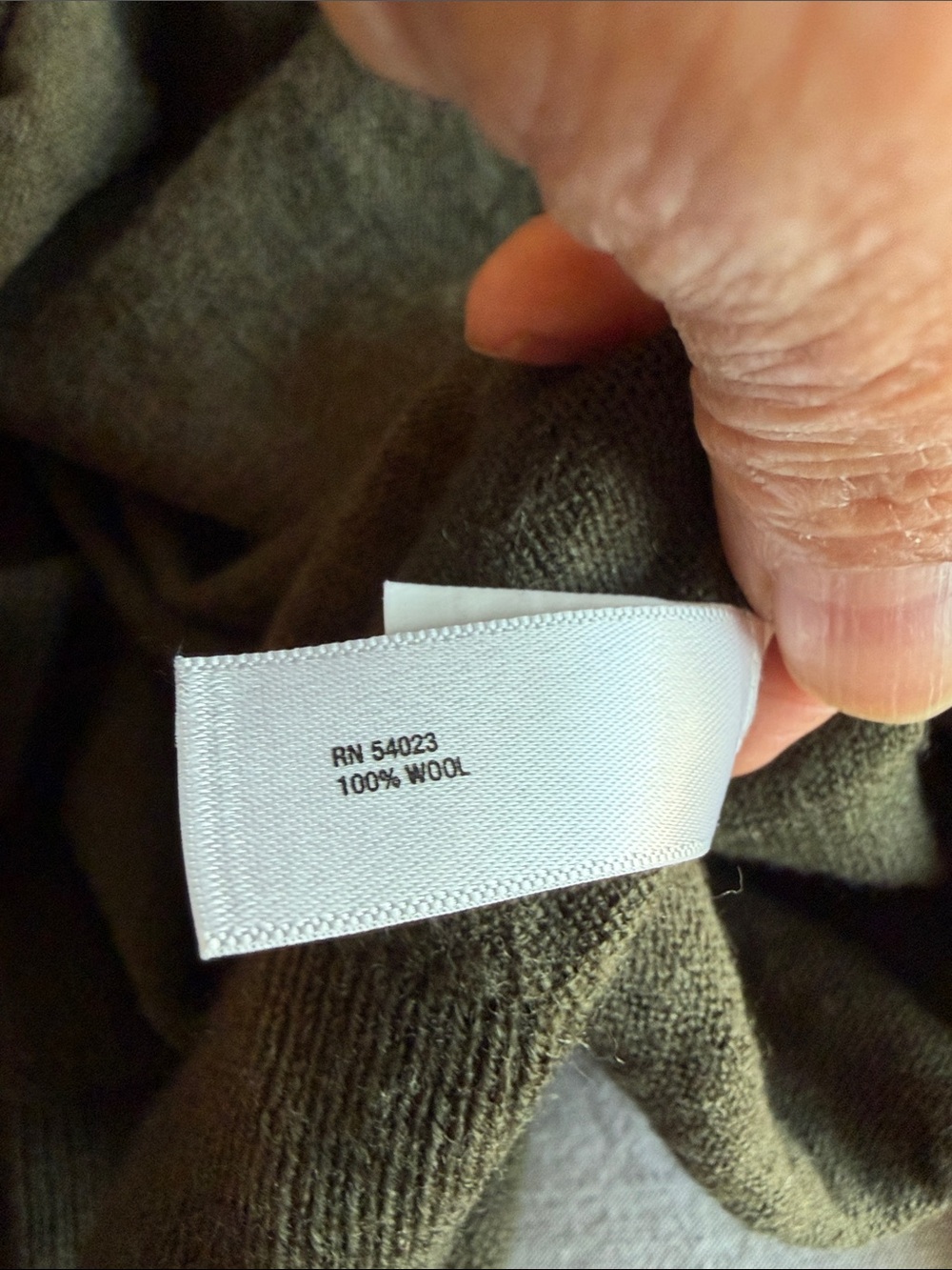 GAP 100% Wool Olive Green V-Neck Sweater, Large - Picture 5 of 9